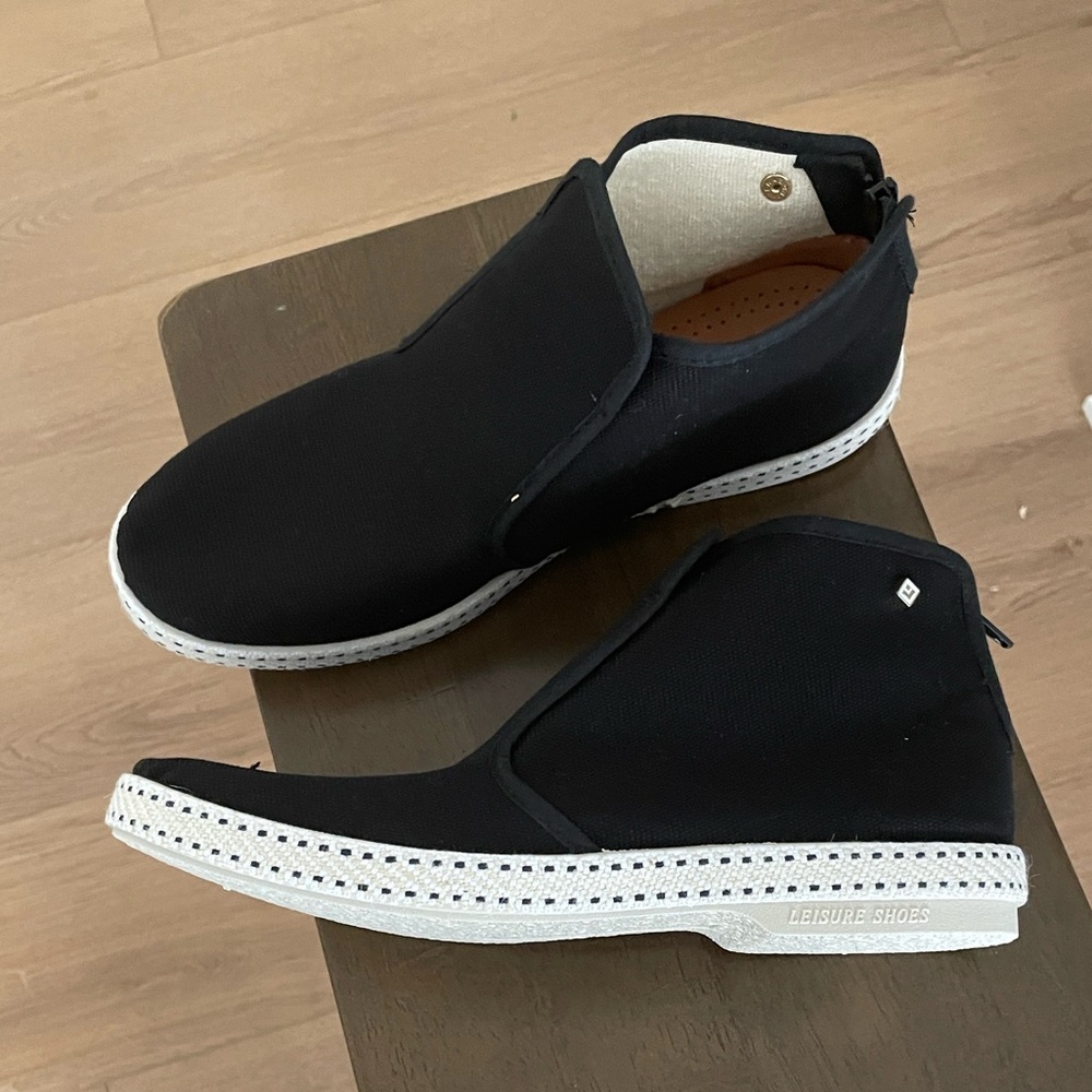 Rivieras Black High-Top Sneakers